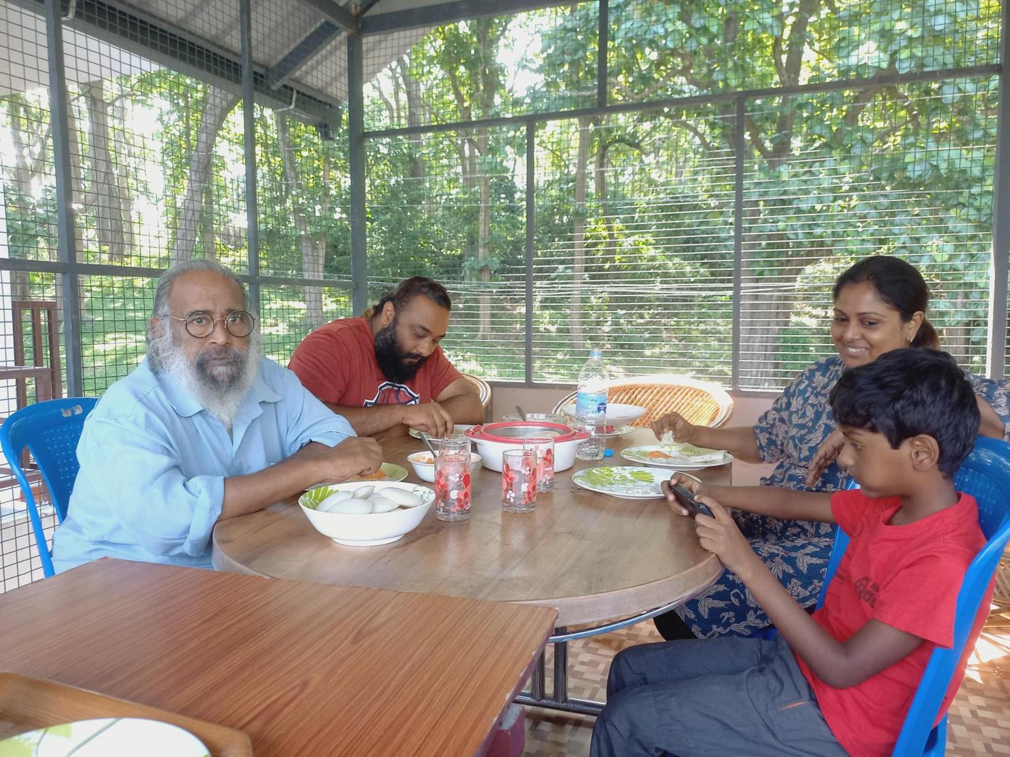 Wild Window - Forest View Homestay Thekkady Esterno foto